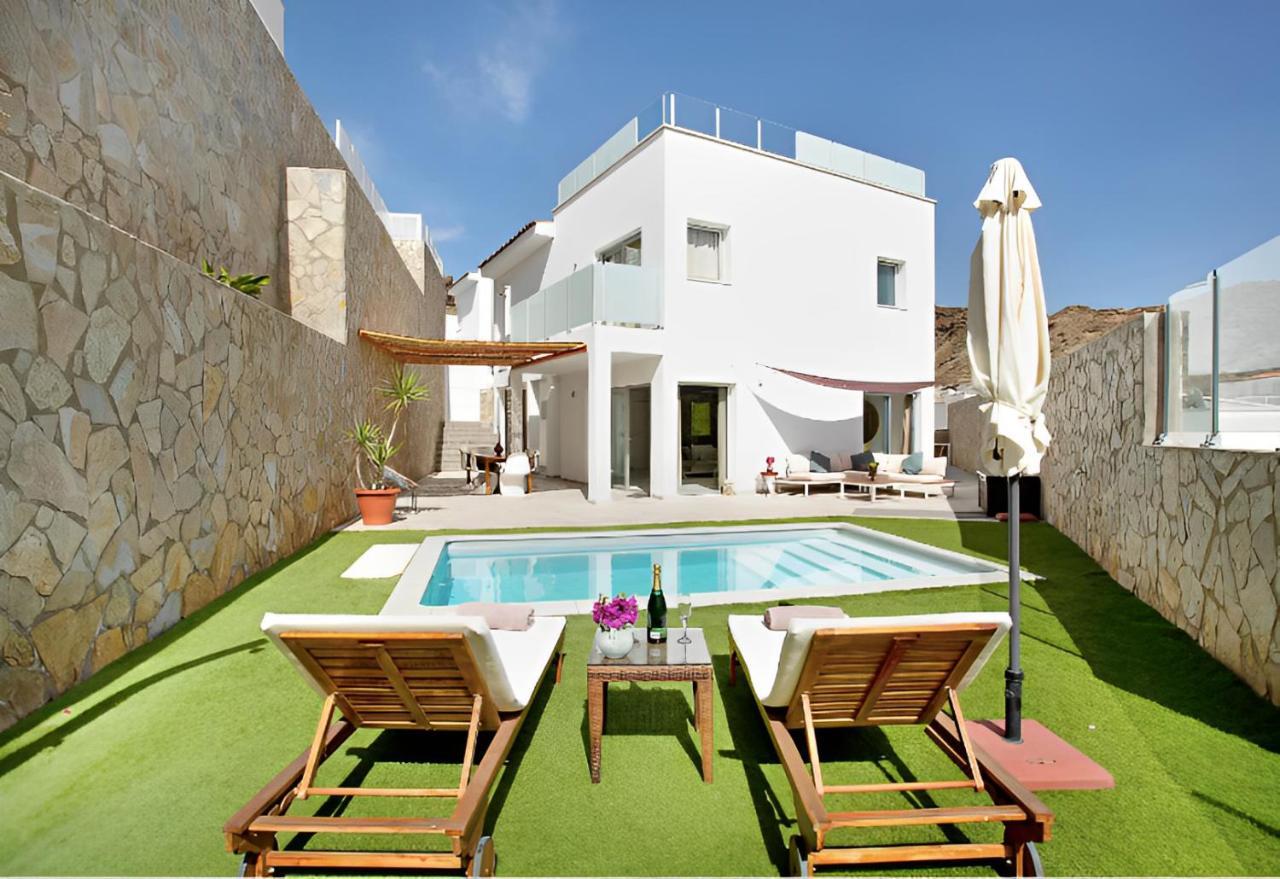 Dream Villa With Heated Pool, Rooftop & Ocean Views โมกัน ภายนอก รูปภาพ